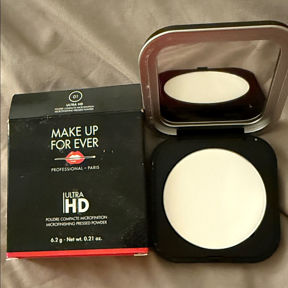 NEW Makeup Forever Ultra HD Microfinishing Pressed Powder - Classic White